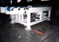 鋼板送出し装置の写真